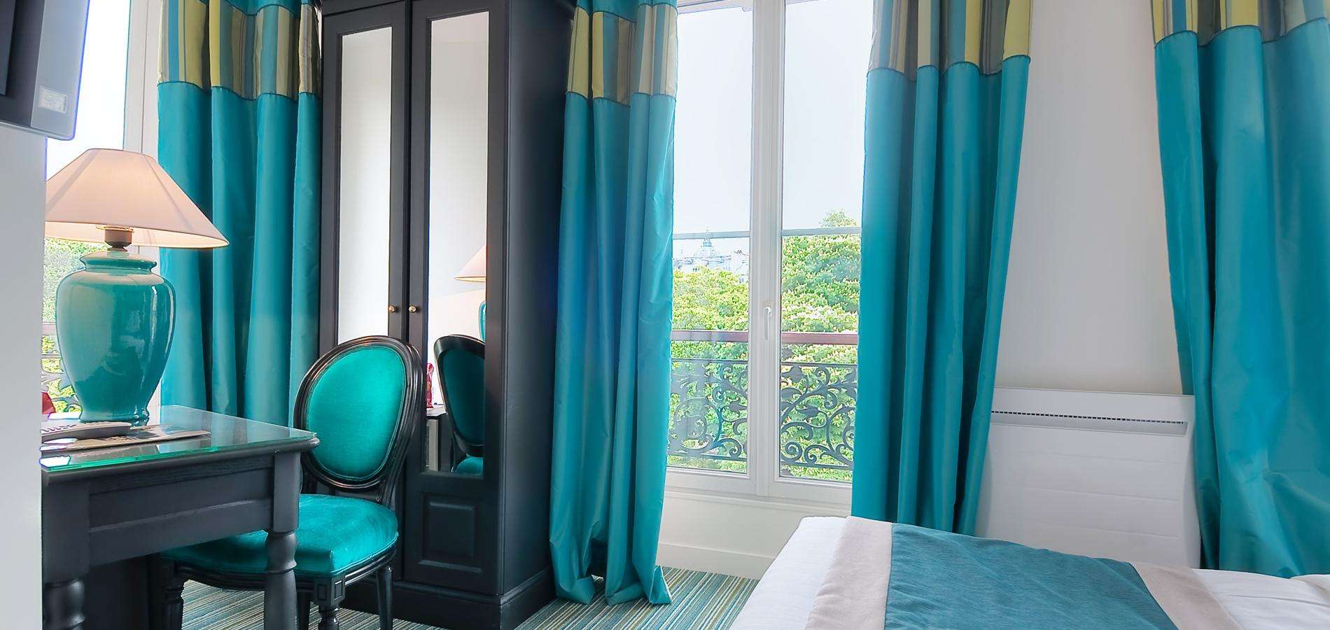 Cluny Square - Double Balcony Room