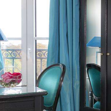 Cluny Square - Double Balcony Room