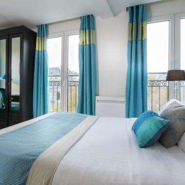 Cluny Square - Double Balcony Room