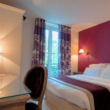 Cluny Square - Double Room