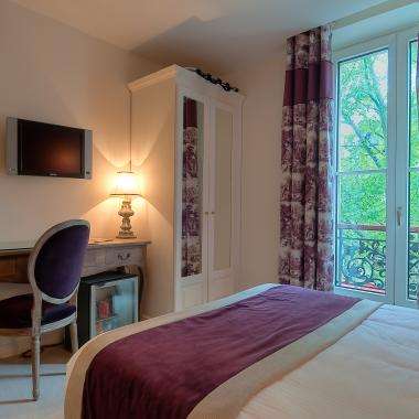 Cluny Square - Double Room