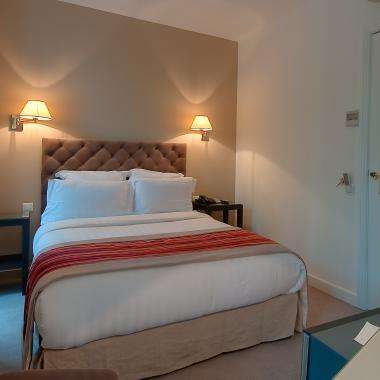 Cluny Square - Double Room