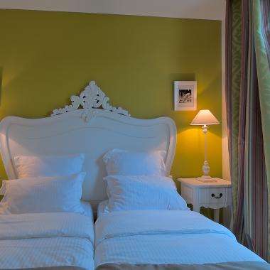 Cluny Square - Twin Room